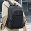 Backpack for men and women, large capacity backpack for travel, office, school and commuting.